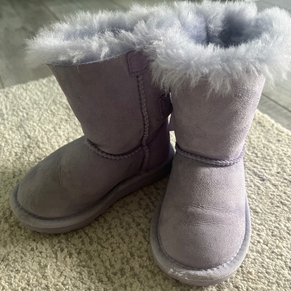 Ugg toddler girl boots - Picture 3 of 6